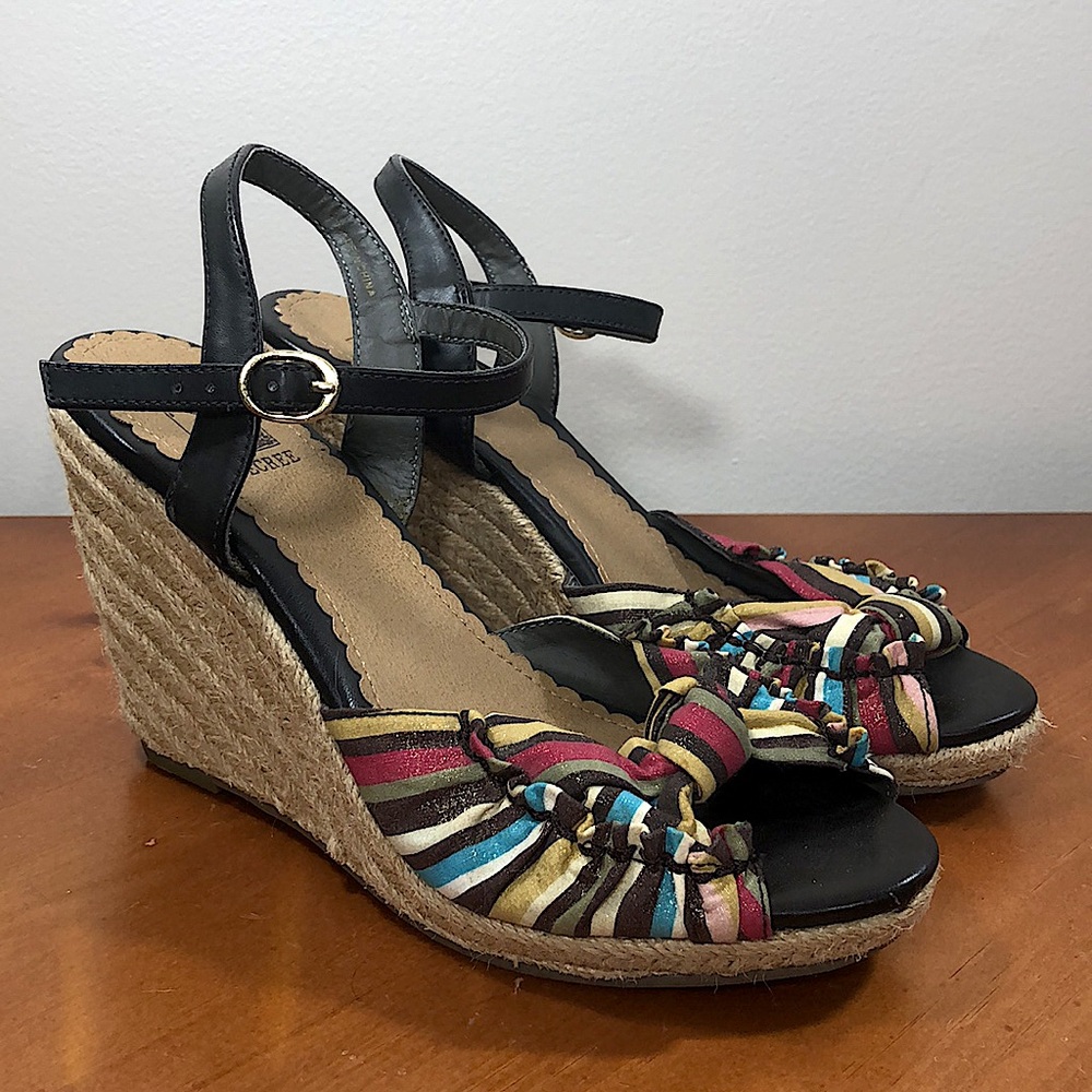 Decree Wedges With Ankle Strap Size 6.5